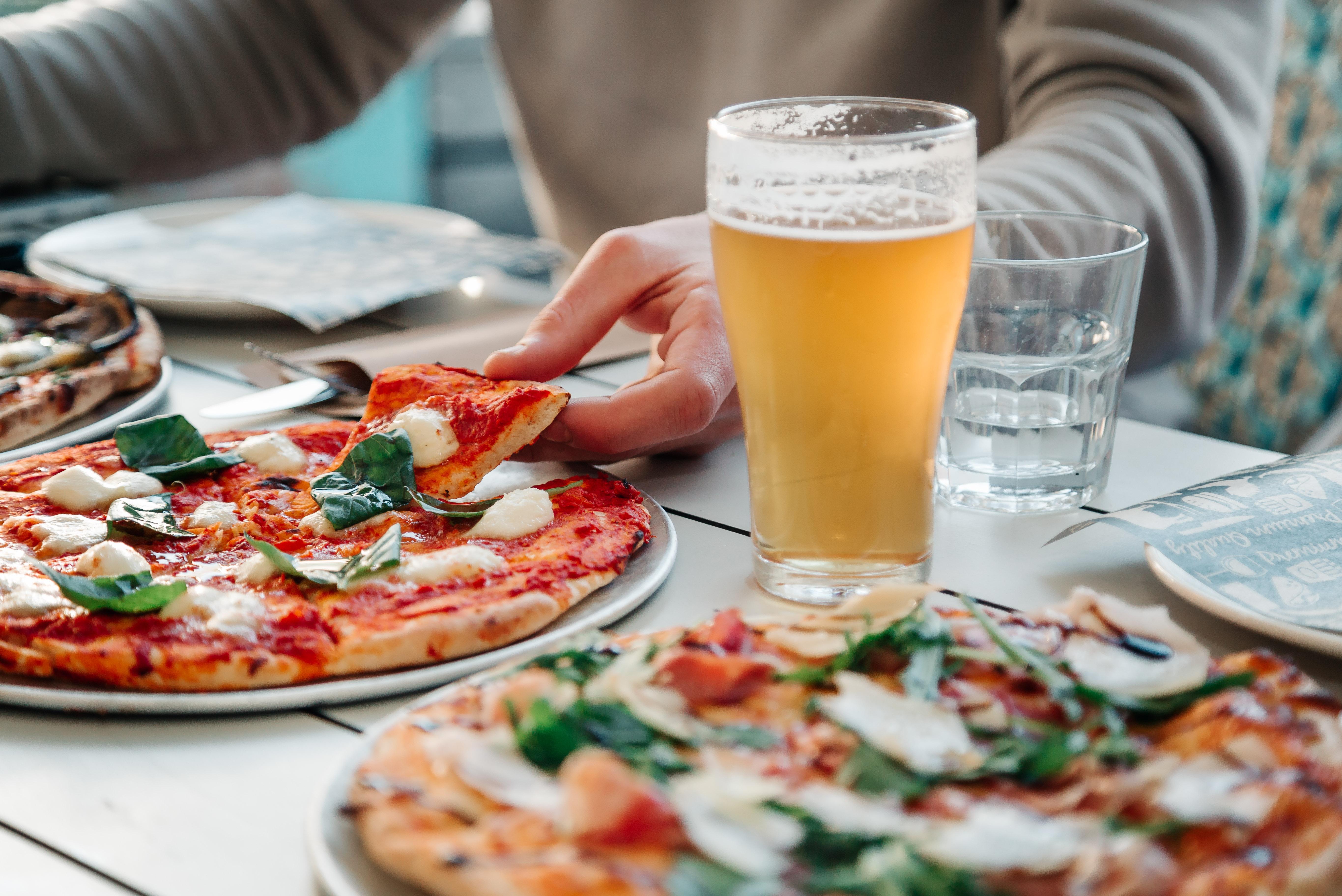 Wake Up! Sydney Central (Adults Only) Eksteriør bilde Beer and pizza