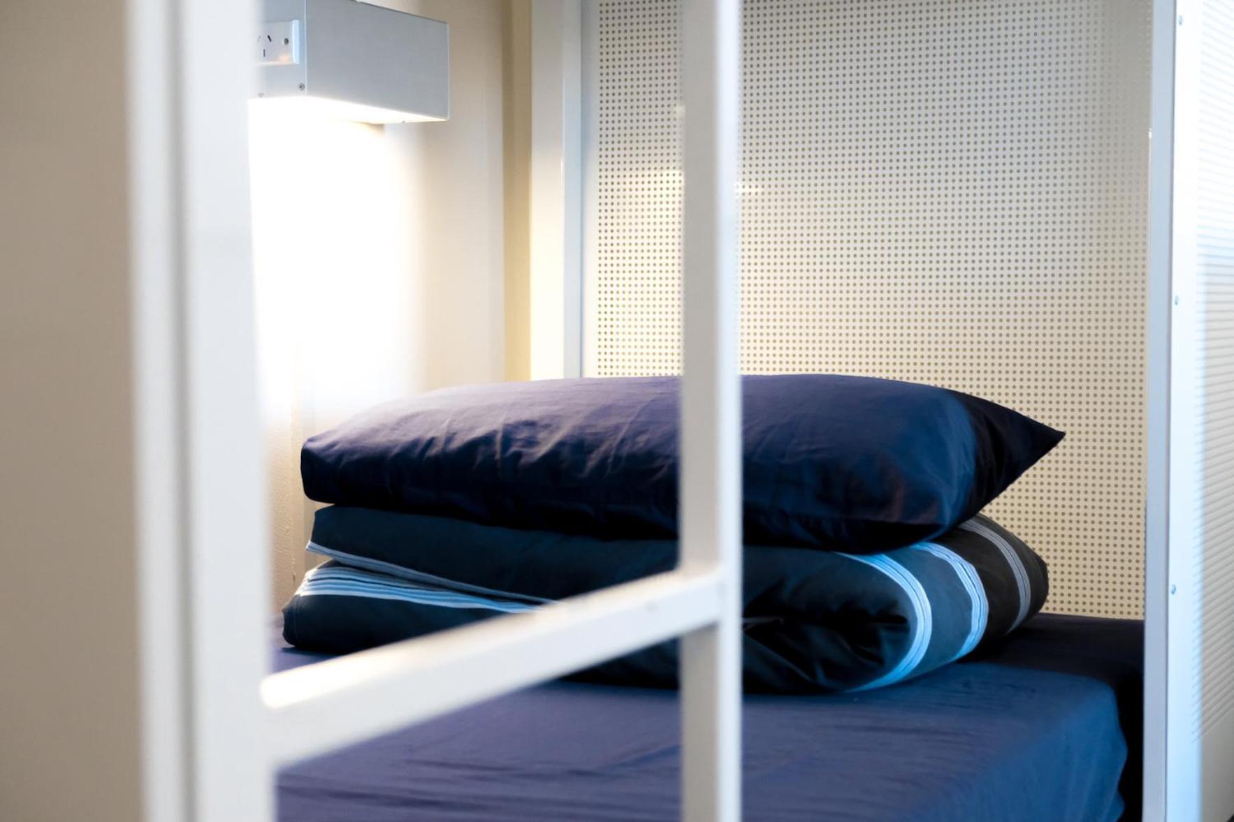 Wake Up! Sydney Central (Adults Only) Eksteriør bilde A capsule hotel room